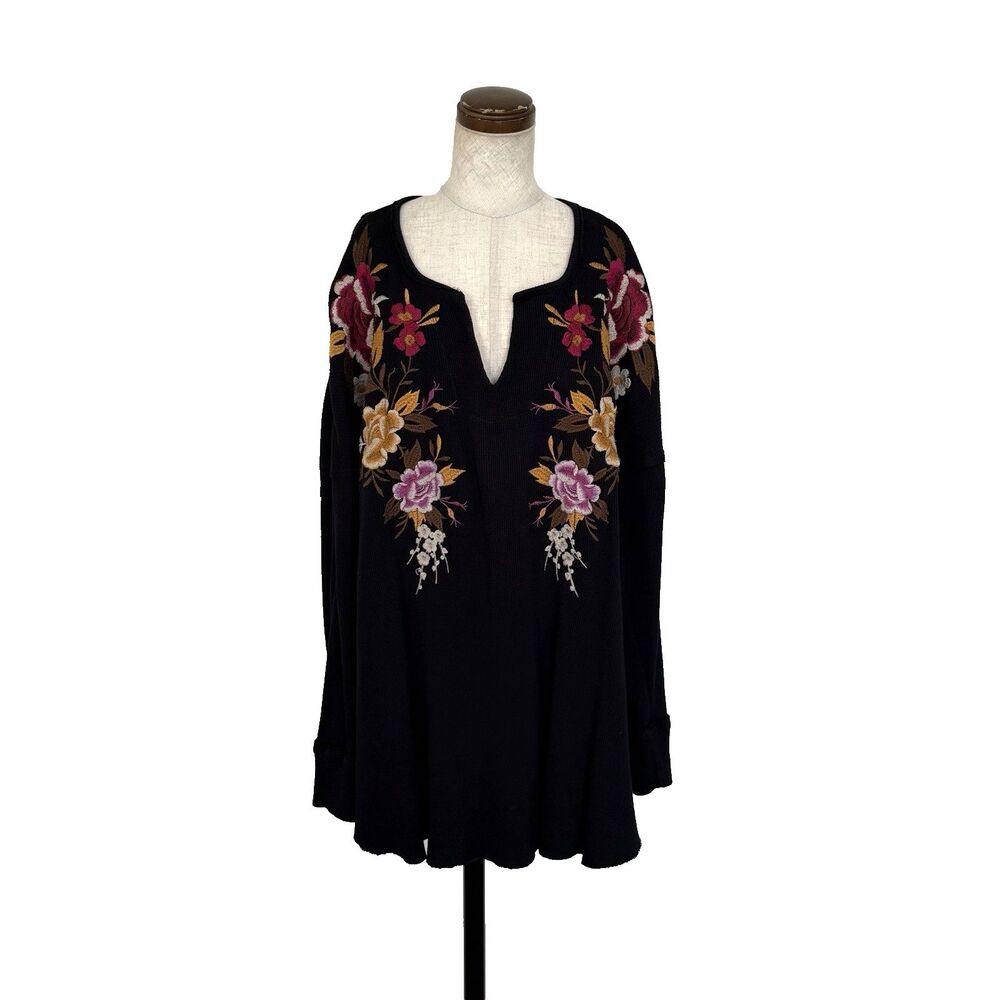 JOHNNY WAS Women's Zosia Floral Embroidered V-Neck Thermal Top Sz 2X Boho Artsy
